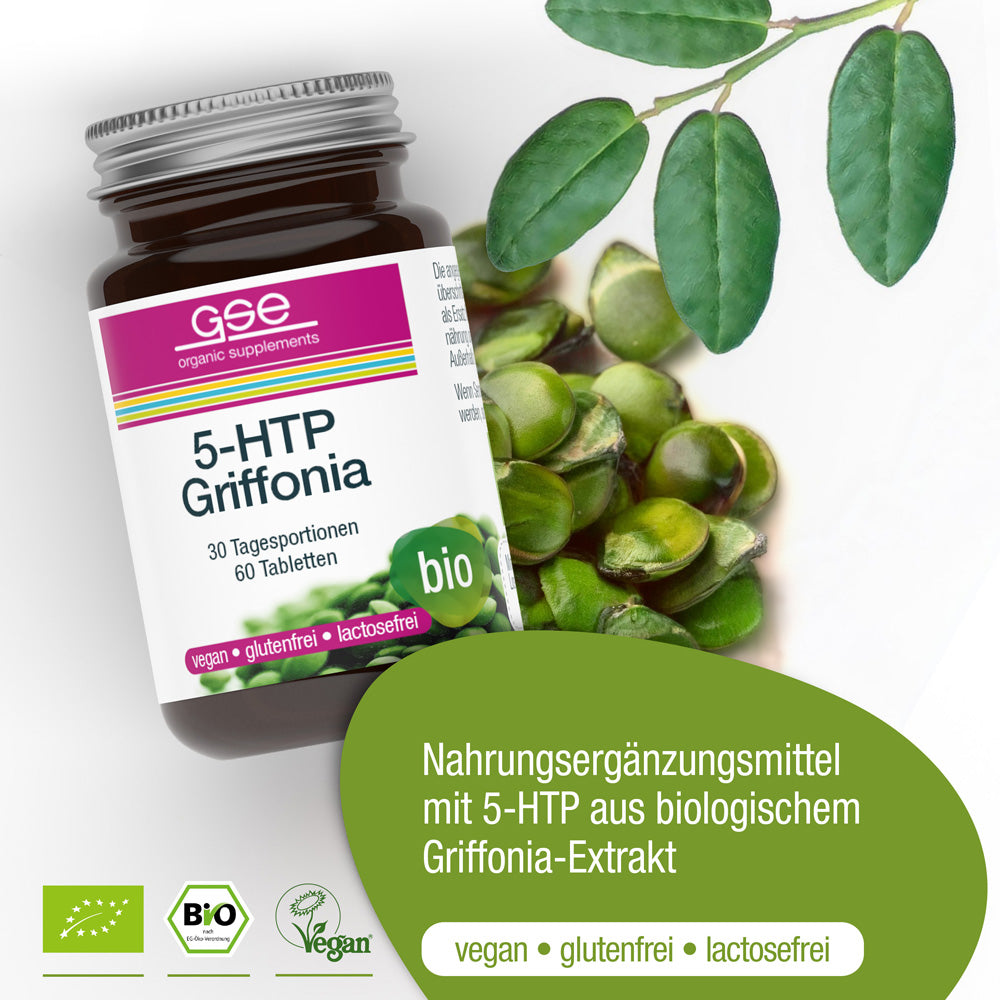 Eine Flasche 5-HTP Griffonia (Bio) von gse.organic.supplements ist neben Griffonia-Samen ausgestellt. Das bio-zertifizierte Etikett weist darauf hin, dass es vegan, glutenfrei und laktosefrei ist und 30 Portionen pro Flasche enthält.